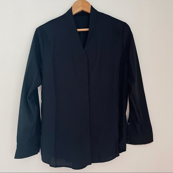 Eileen Fisher Black Split Neck Hidden Button Top Medium - Picture 1 of 6